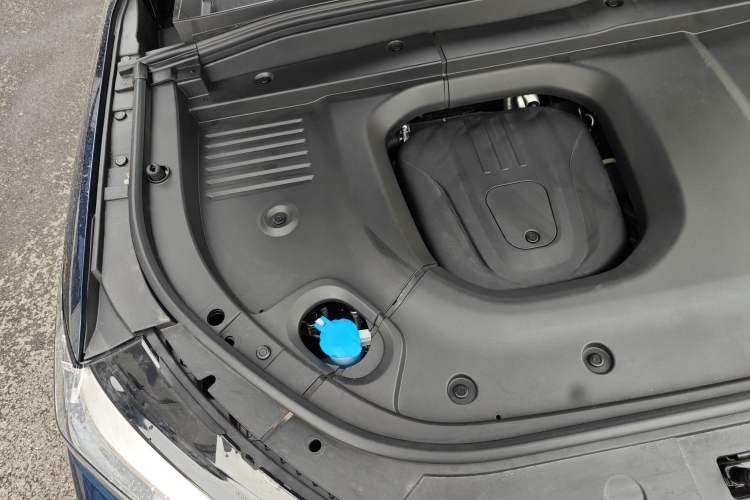 Used Wey Lanshan 2025 Four-Wheel Drive Max Engine Bay Right