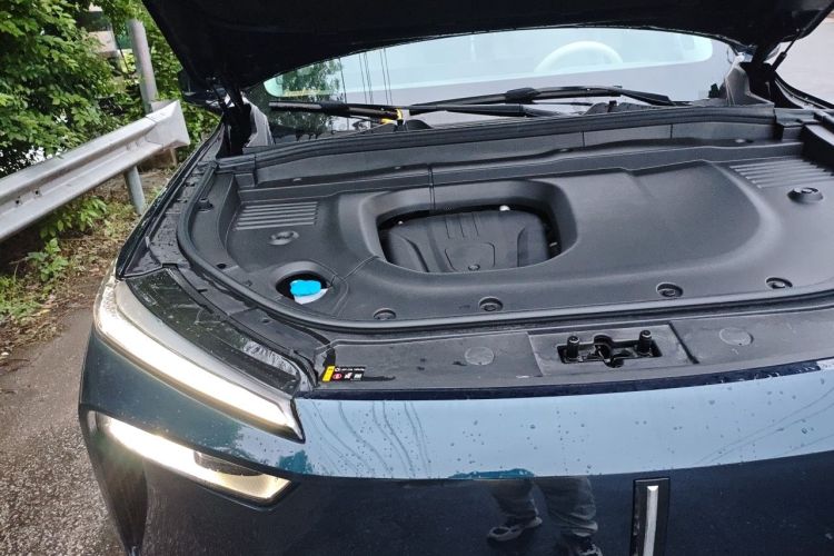 Used Wey Lanshan 2025 Four-Wheel Drive Max Engine Bay Right