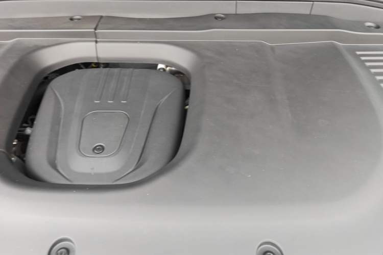 Used Wey Lanshan 2025 Four-Wheel Drive Max Engine Bay