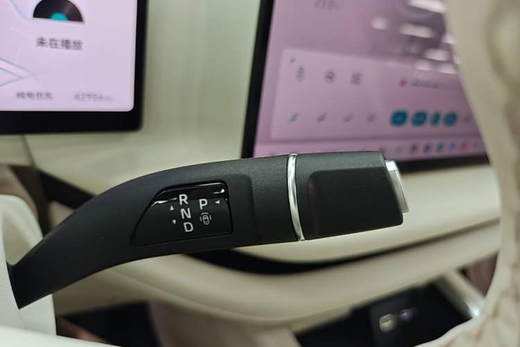 Used Wey Lanshan 2025 Four-Wheel Drive Max Gear Lever