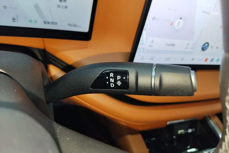 Used Wey Lanshan 2025 Four-Wheel Drive Max Gear Lever