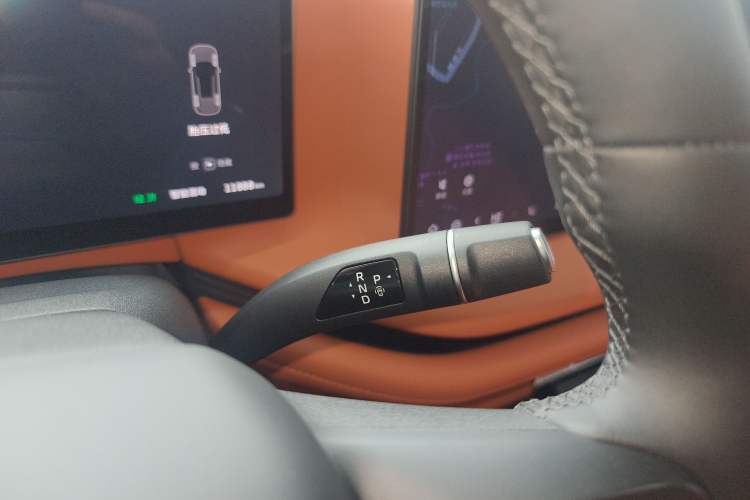 Used Wey Lanshan 2025 Four-Wheel Drive Max Gear Lever