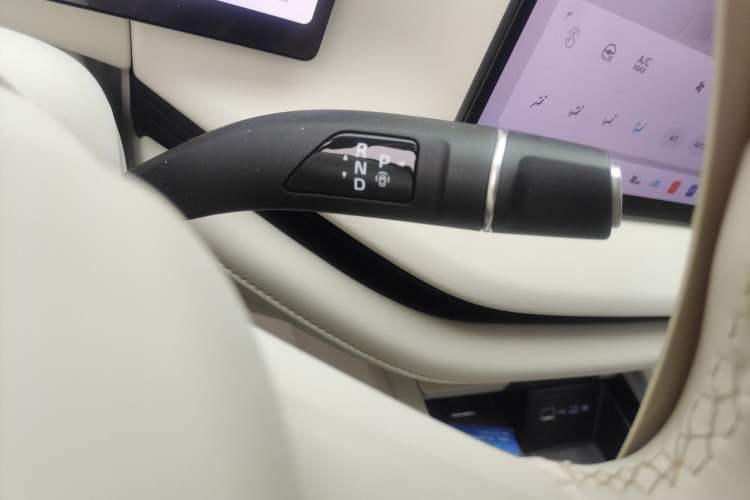 Used Wey Lanshan 2025 Four-Wheel Drive Max Gear Lever