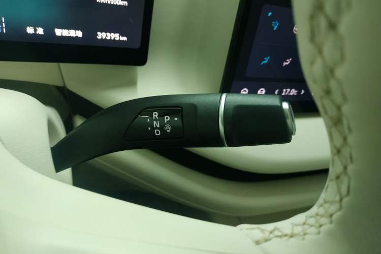 Used Wey Lanshan 2025 Four-Wheel Drive Max Gear Lever