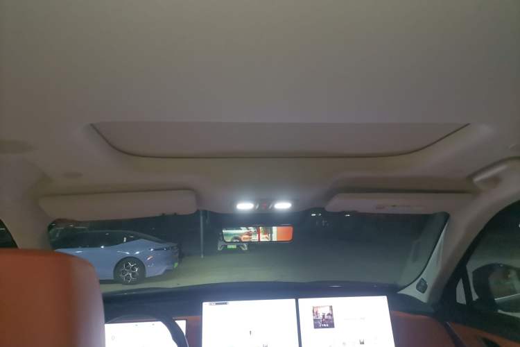 Used Wey Lanshan 2025 Four-Wheel Drive Max Headliner