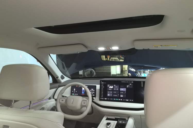 Used Wey Lanshan 2025 Four-Wheel Drive Max Headliner