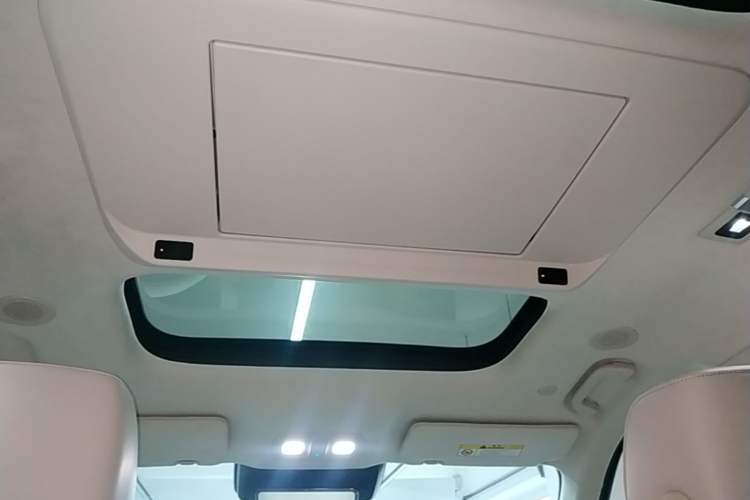 Used Wey Lanshan 2025 Four-Wheel Drive Max Headliner