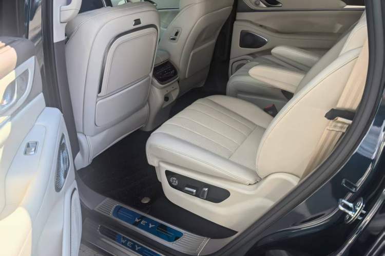 Used Wey Lanshan 2025 Four-Wheel Drive Max Interior 4