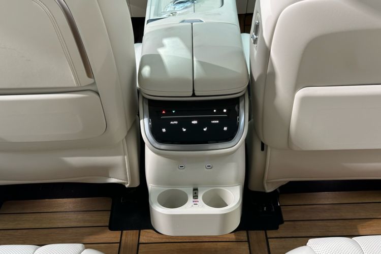 Used Wey Lanshan 2025 Four-Wheel Drive Ultra Interior 4
