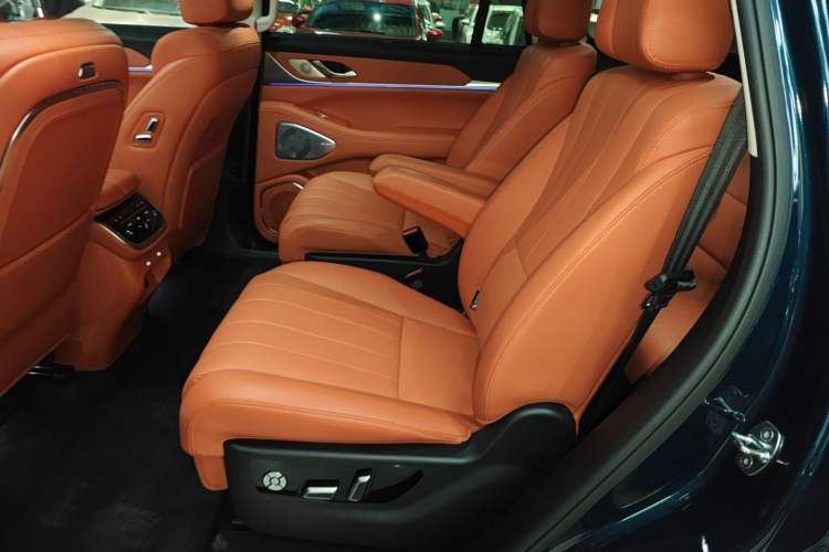 Used Wey Lanshan 2025 Four-Wheel Drive Max Interior 4