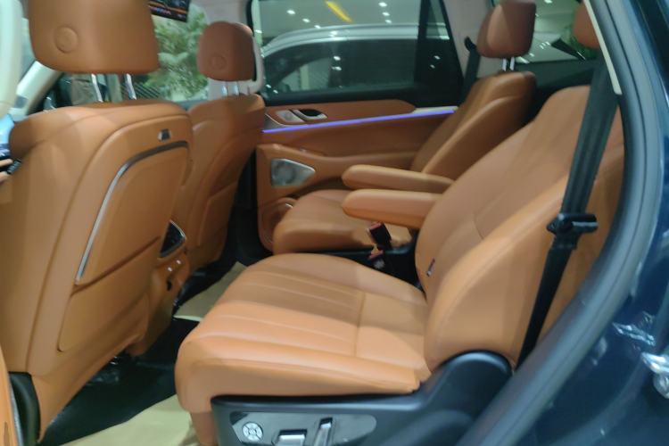 Used Wey Lanshan 2025 Four-Wheel Drive Max Interior 4