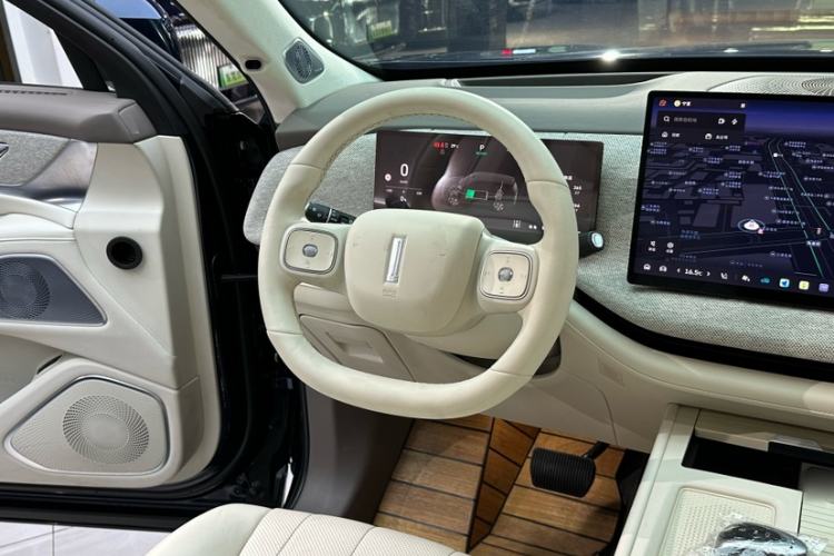Used Wey Lanshan 2025 Four-Wheel Drive Ultra Interior 5