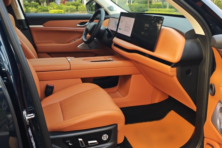 Used Wey Lanshan 2025 Four-Wheel Drive Max Interior 5
