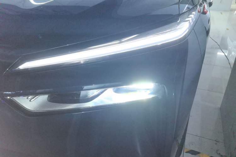 Used Wey Lanshan 2025 Four-Wheel Drive Max Left Front Headlight