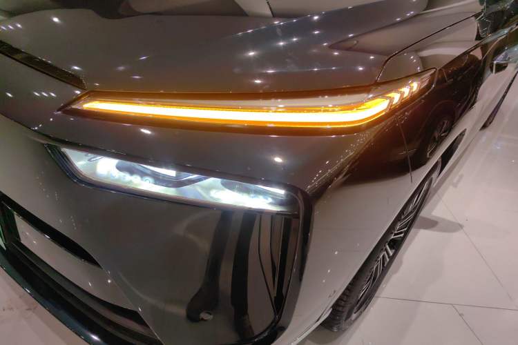 Used Wey Lanshan 2025 Four-Wheel Drive Max Left Front Headlight