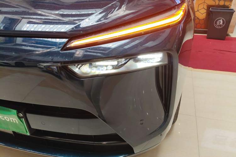 Used Wey Lanshan 2025 Four-Wheel Drive Max Left Front Headlight