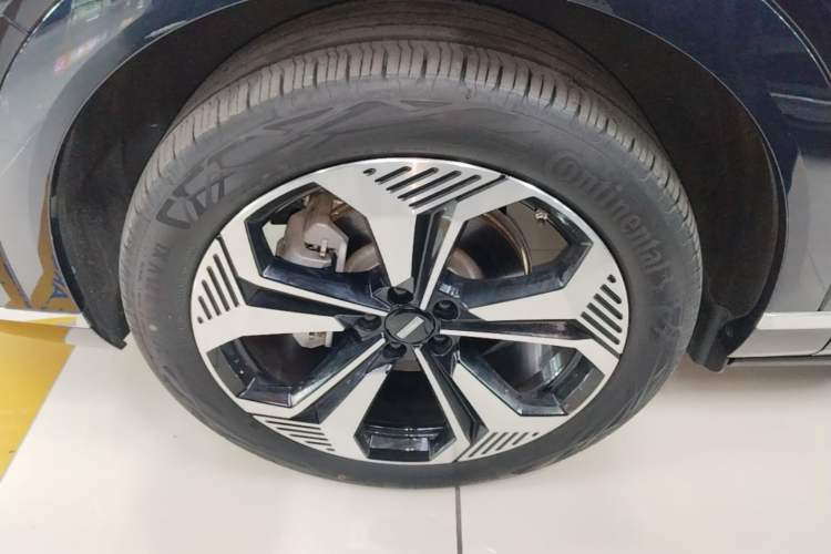 Used Wey Lanshan 2025 Four-Wheel Drive Max Left Front Wheel Hub