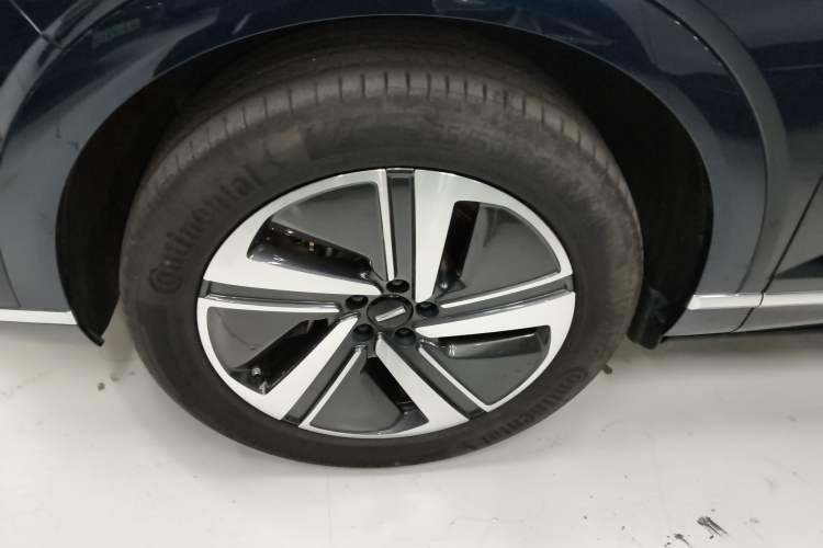 Used Wey Lanshan 2025 Four-Wheel Drive Max Left Front Wheel Hub