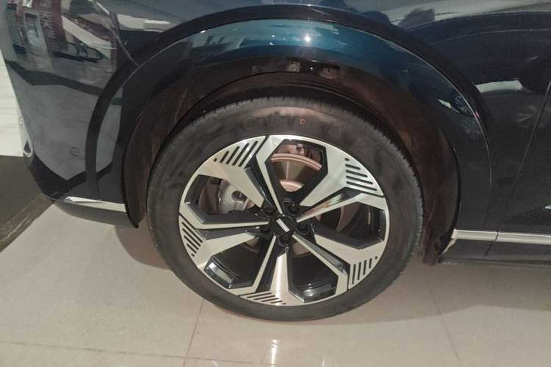 Used Wey Lanshan 2025 Four-Wheel Drive Max Left Front Wheel Hub