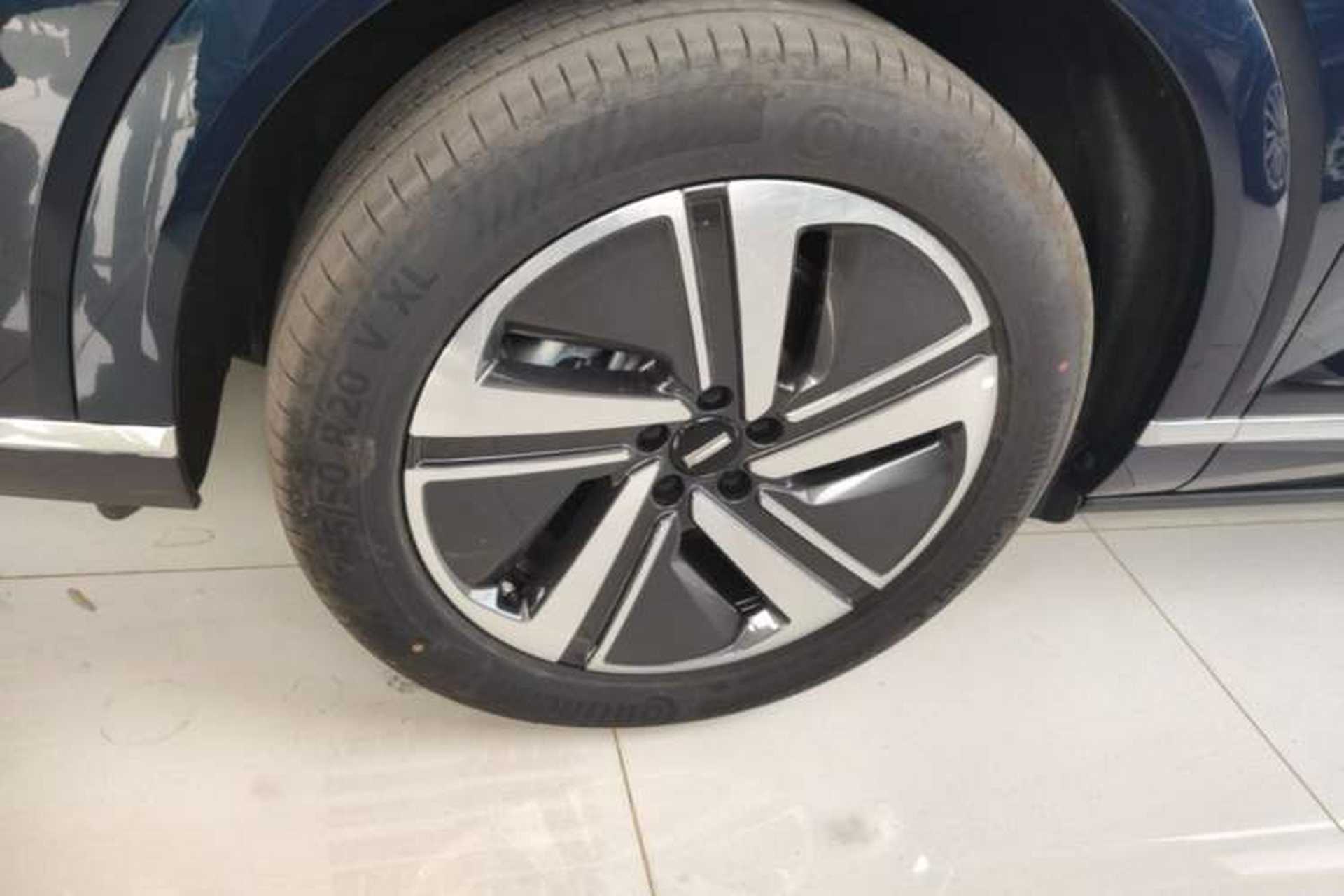 Used Wey Lanshan 2025 Four-Wheel Drive Ultra Left Front Wheel Hub