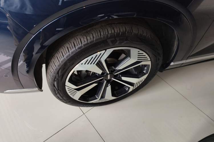 Used Wey Lanshan 2025 Four-Wheel Drive Ultra Left Front Wheel Hub