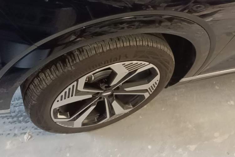 Used Wey Lanshan 2025 Four-Wheel Drive Max Left Front Wheel Hub