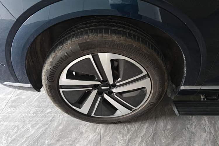 Used Wey Lanshan 2025 Four-Wheel Drive Max Left Front Wheel Hub