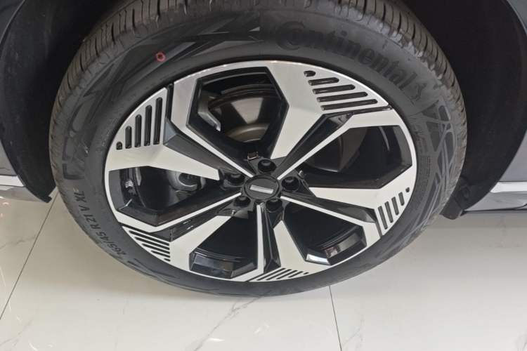 Used Wey Lanshan 2025 Four-Wheel Drive Ultra Left Front Wheel Hub