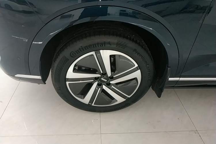 Used Wey Lanshan 2025 Four-Wheel Drive Max Left Front Wheel Hub