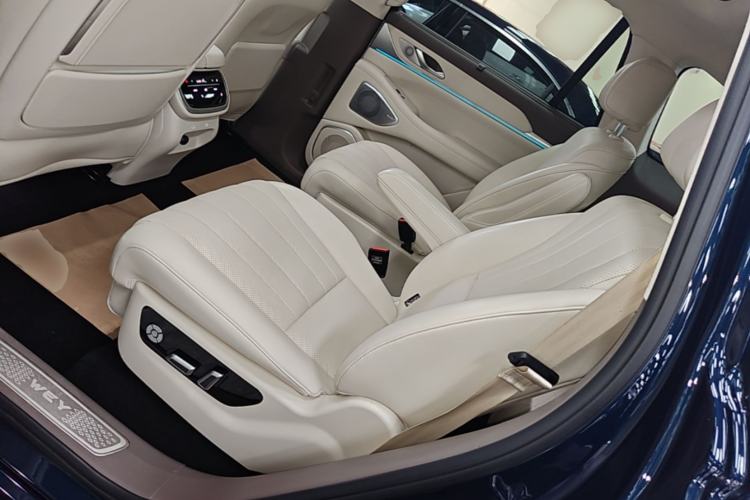 Used Wey Lanshan 2025 Four-Wheel Drive Max Left Rear Seat