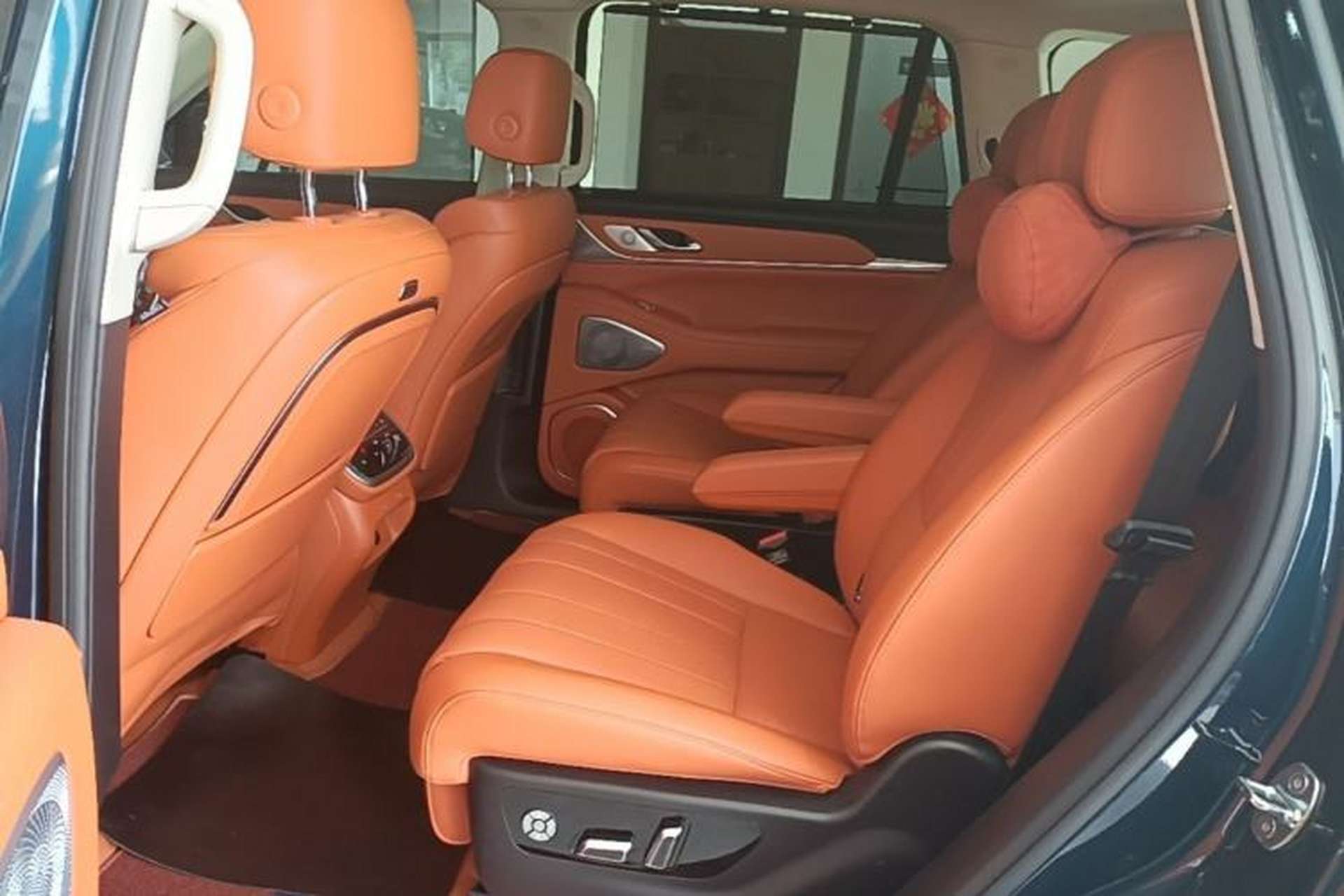 Used Wey Lanshan 2025 Four-Wheel Drive Max Left Rear Seat