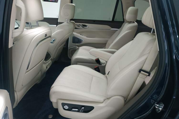 Used Wey Lanshan 2025 Four-Wheel Drive Max Left Rear Seat