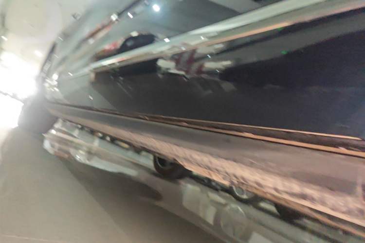 Used Wey Lanshan 2025 Four-Wheel Drive Max Left Side Sill