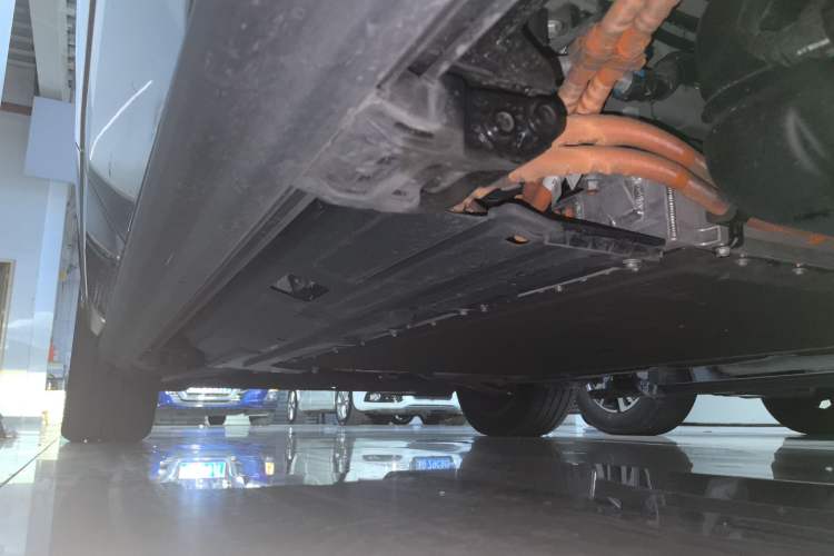 Used Wey Lanshan 2025 Four-Wheel Drive Max Left Side Sill