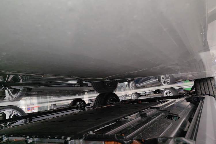Used Wey Lanshan 2025 Four-Wheel Drive Max Left Side Sill