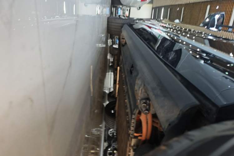 Used Wey Lanshan 2025 Four-Wheel Drive Ultra Left Side Sill