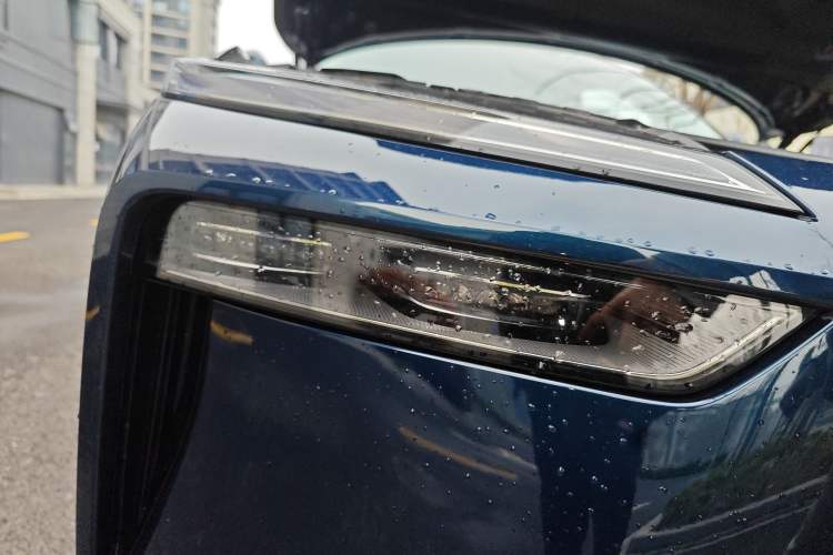Used Wey Lanshan 2025 Four-Wheel Drive Max Right Front Headlight