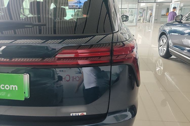 Used Wey Lanshan 2025 Four-Wheel Drive Max Right Rear Taillight