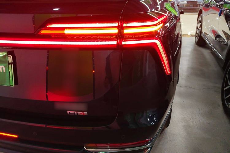 Used Wey Lanshan 2025 Four-Wheel Drive Max Right Rear Taillight