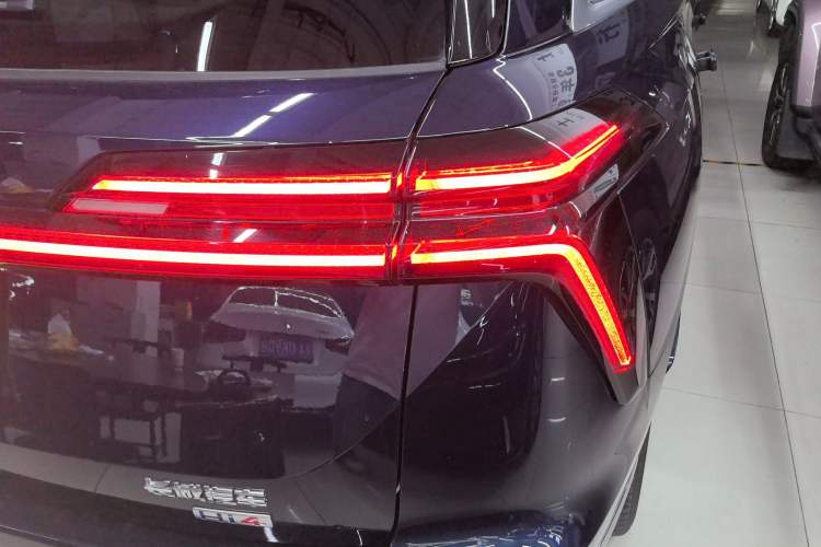 Used Wey Lanshan 2025 Four-Wheel Drive Max Right Rear Taillight