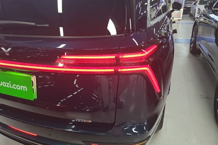 Used Wey Lanshan 2025 Four-Wheel Drive Max Right Rear Taillight