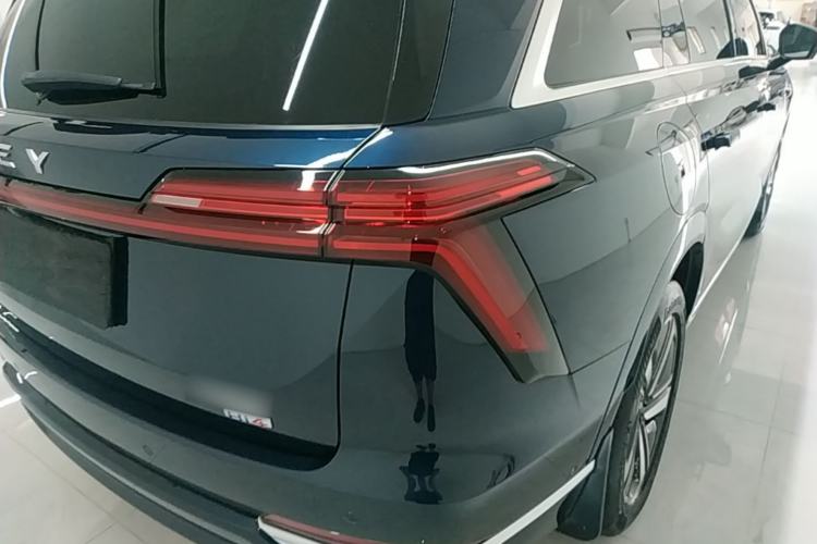 Used Wey Lanshan 2025 Four-Wheel Drive Max Right Rear Taillight