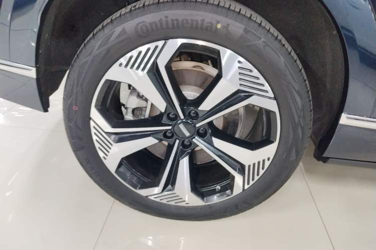 Used Wey Lanshan 2025 Four-Wheel Drive Max Right Rear Wheel Hub