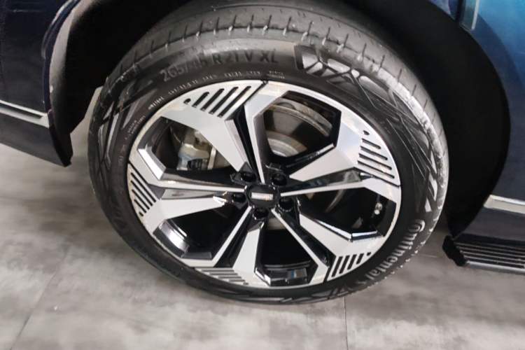 Used Wey Lanshan 2025 Four-Wheel Drive Ultra Right Rear Wheel Hub