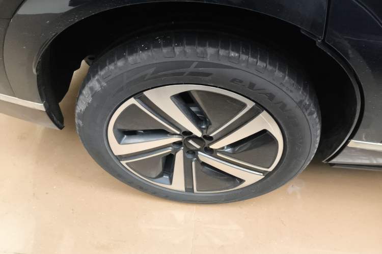 Used Wey Lanshan 2025 Four-Wheel Drive Max Right Rear Wheel Hub