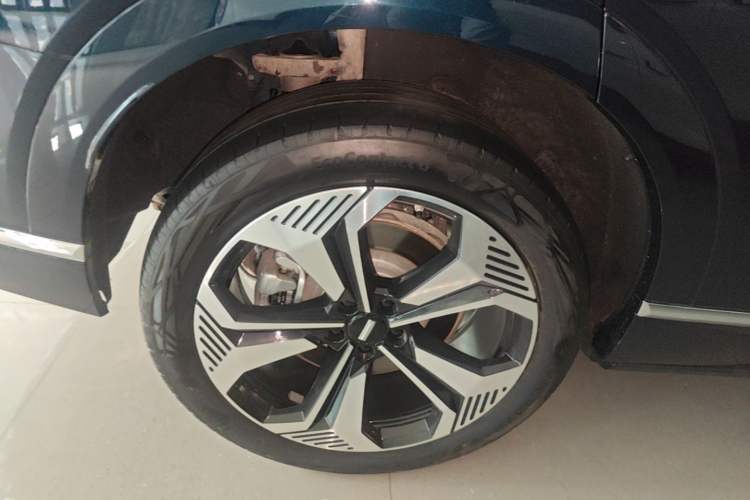 Used Wey Lanshan 2025 Four-Wheel Drive Max Right Rear Wheel Hub