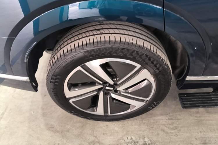 Used Wey Lanshan 2025 Four-Wheel Drive Max Right Rear Wheel Hub