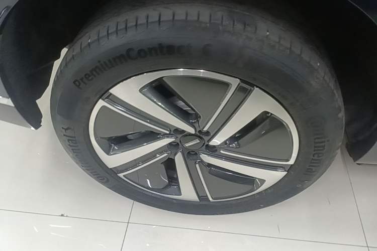 Used Wey Lanshan 2025 Four-Wheel Drive Max Right Rear Wheel Hub