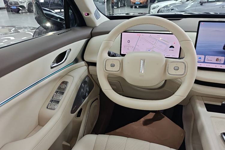 Used Wey Lanshan 2025 Four-Wheel Drive Max Steering Wheel
