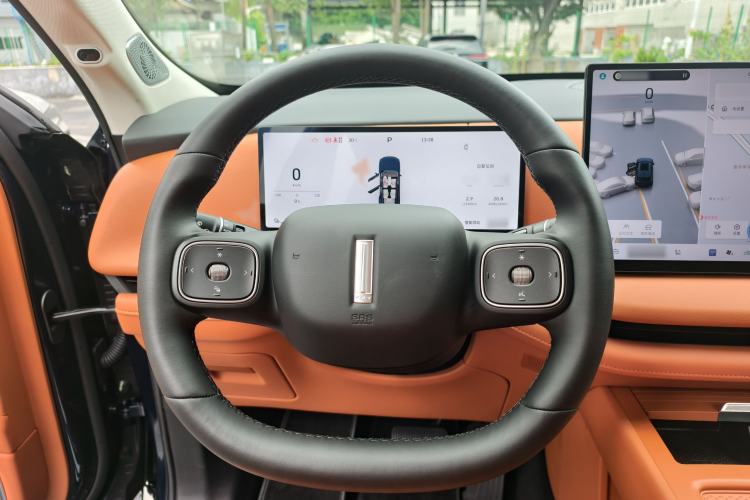 Used Wey Lanshan 2025 Four-Wheel Drive Max Steering Wheel